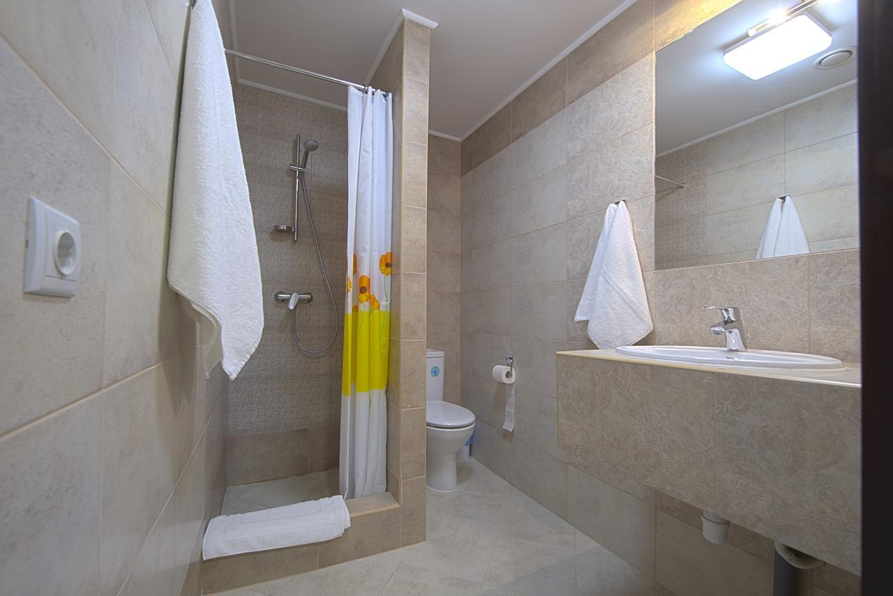 Advenus Hotel Львов Экстерьер фото