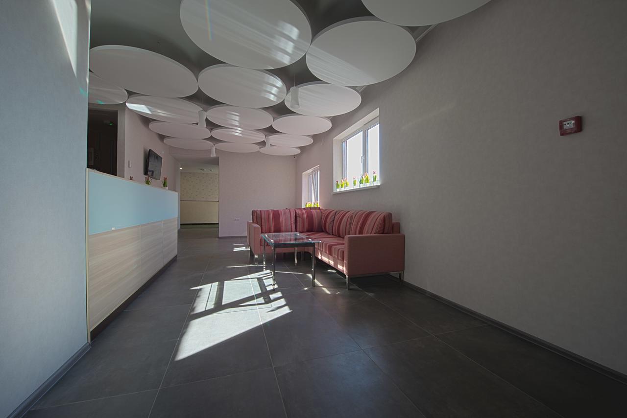 Advenus Hotel Львов Экстерьер фото